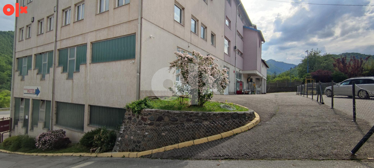 Poslovni objekat sa zemljištem Žepče 6