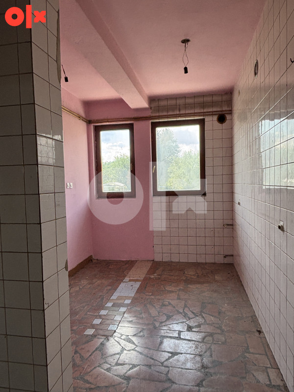 Poslovni prostor Lukavac 6
