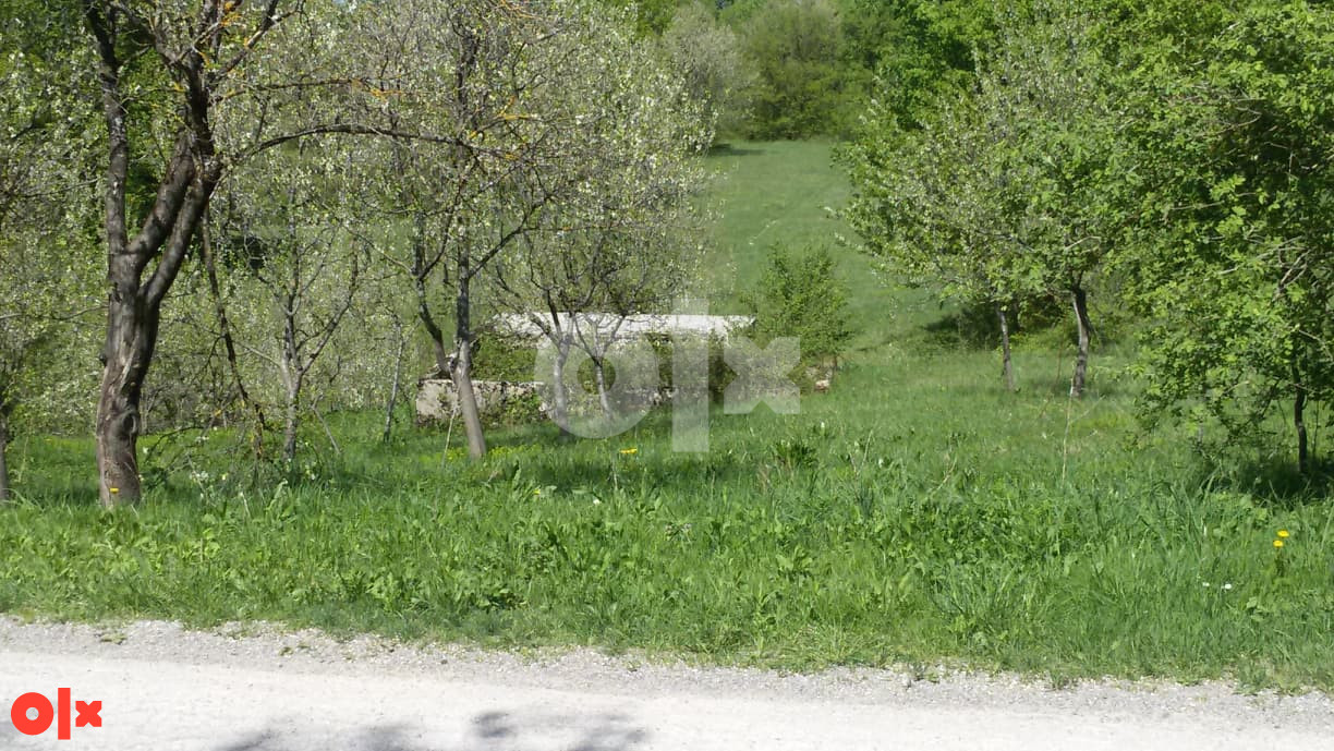 Zemljište Bihać 3295m2, Međudražje, uz glavnu cestu 2