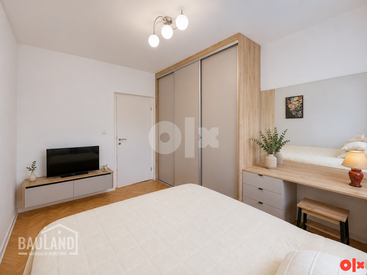 BAULAND/ Moderan namješten stan + parking/ Pejton Ilidža 3