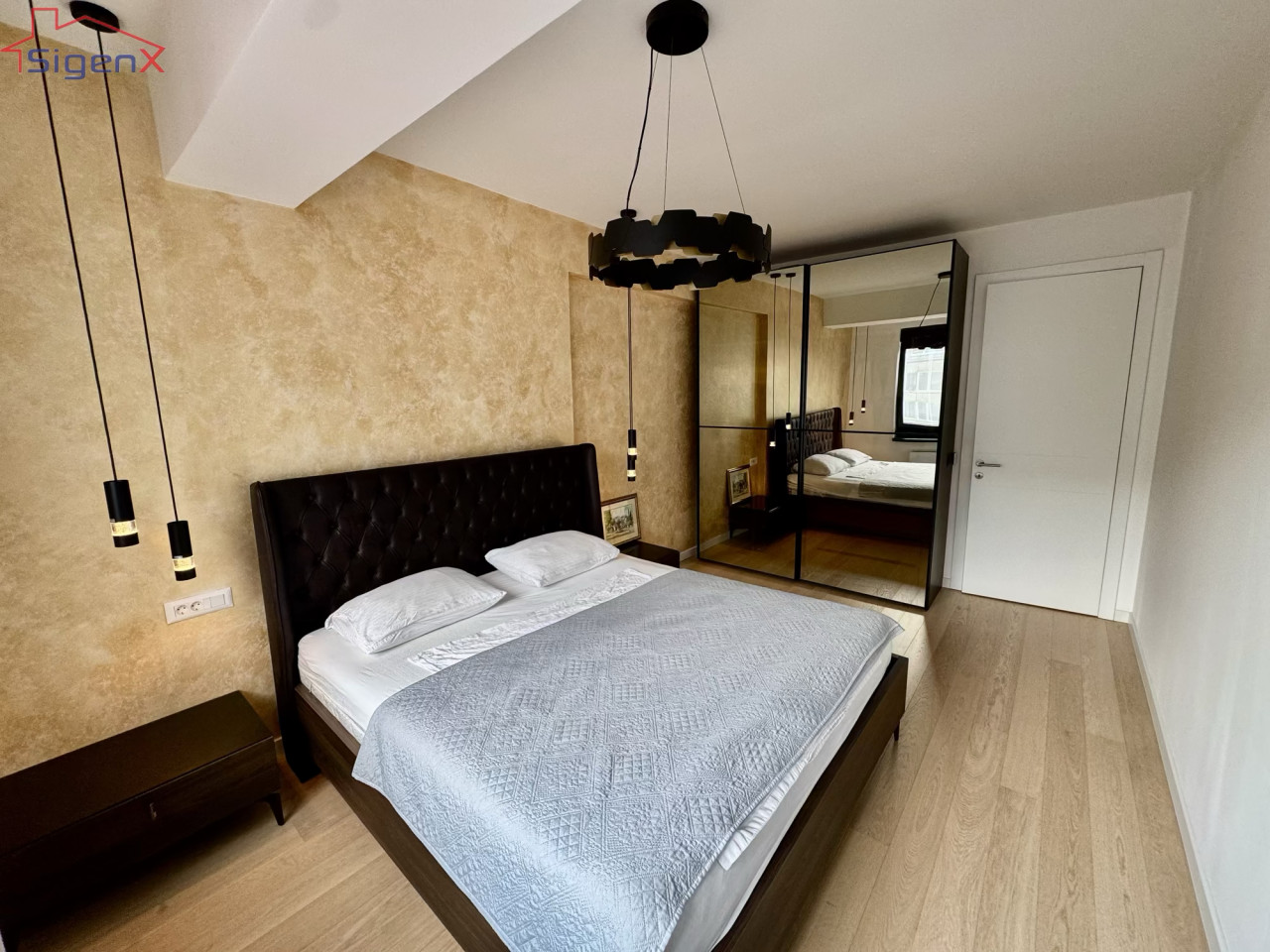 Luksuzno opremljen/Trosoban stan/Garaža/Novogradnja/Centar/101m2 13
