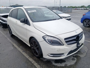 Dijelovi b180 wagen zenica Mercedes W246 (fotografija 2)