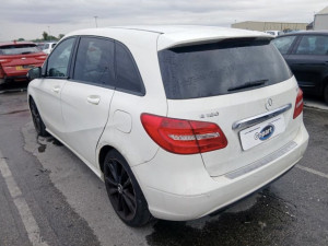Dijelovi b180 wagen zenica Mercedes W246 (fotografija 3)