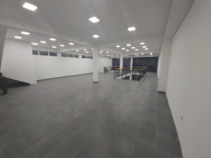 Izdaje se Poslovni prostor Zenica 062 289 469 700m2