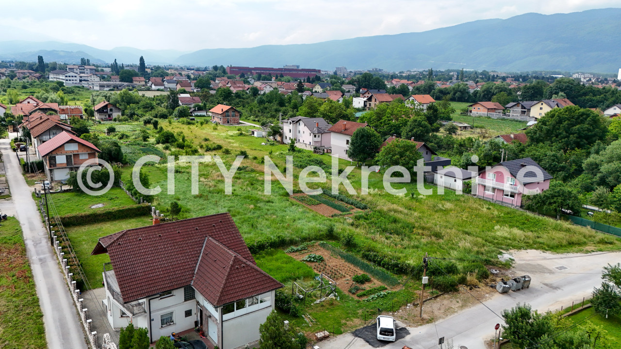 Građevinsko zemljište - Ilidža - Azići - 4406 m2 2