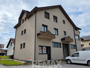 Residential-commercial complex on 1334m2, two buildings, Trn