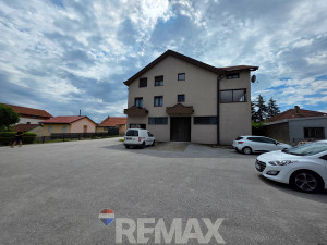 Stambeno-poslovni kompleks na 1334m2, dva objekta, Trn photo 4