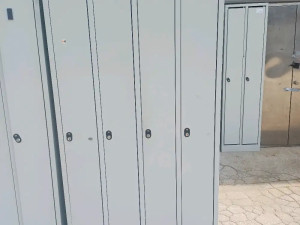METALNI GARDEROBNI ORMAR