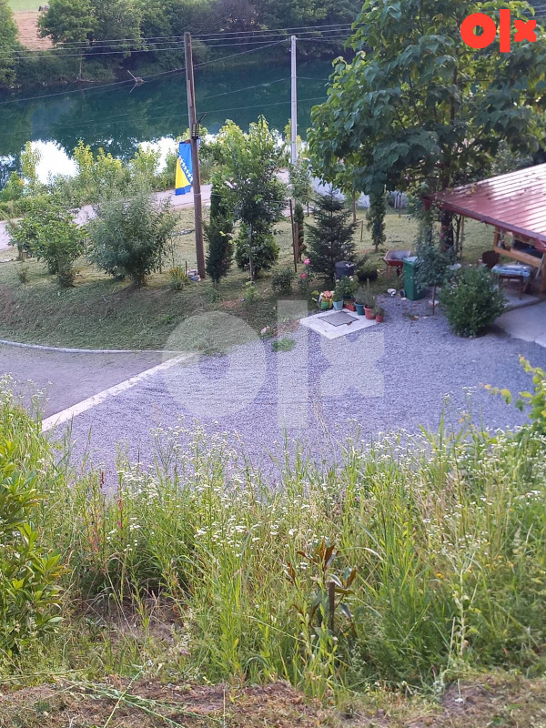 Kuca i imanje kraj Une Bosanska Krupa 2