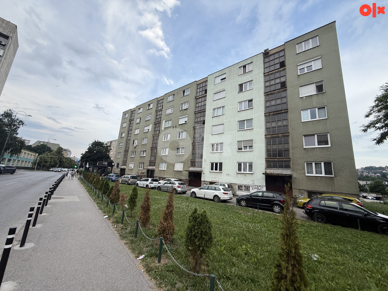Dvosoban stan Čengić Vila 56 m2 - Džemala Bijedića Prvi sprat