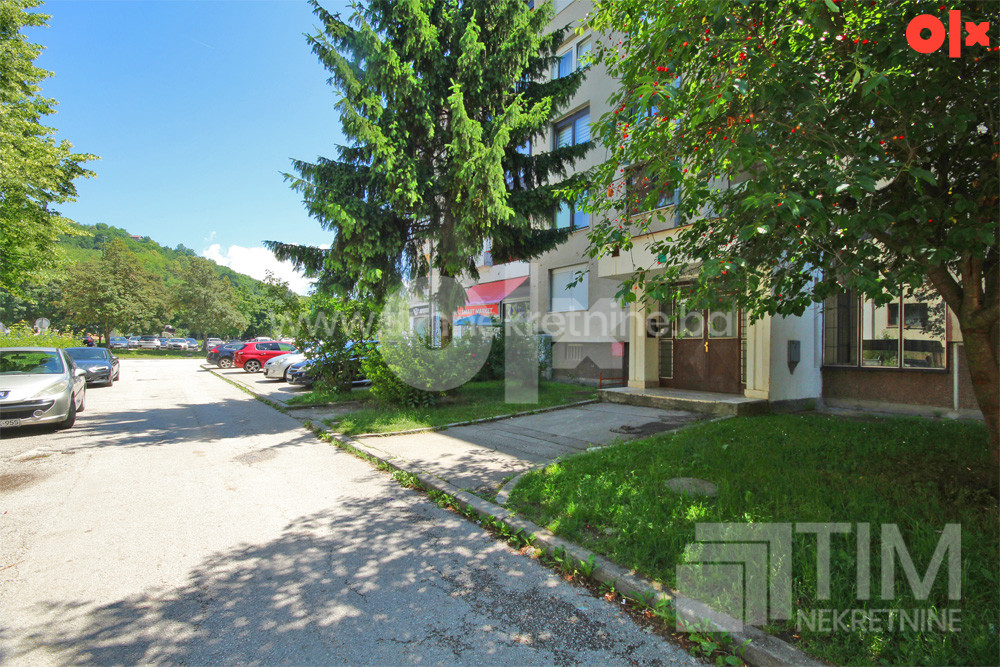 TIM: Dobrinja - Četverosoban stan 83m2, sa 2 balkona 19