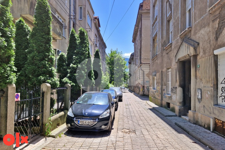 Izuzetan, komforan stan četiri spavaće sobe, Centar 2