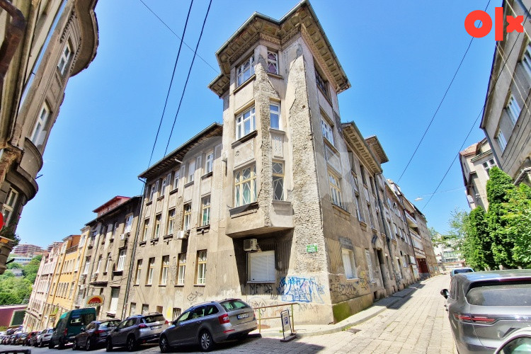 Izuzetan, komforan stan četiri spavaće sobe, Centar 23
