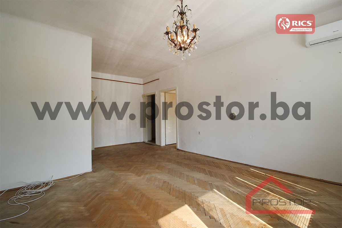 PROSTOR prodaje: Trosoban stan, ul. Radićeva, Centar 10