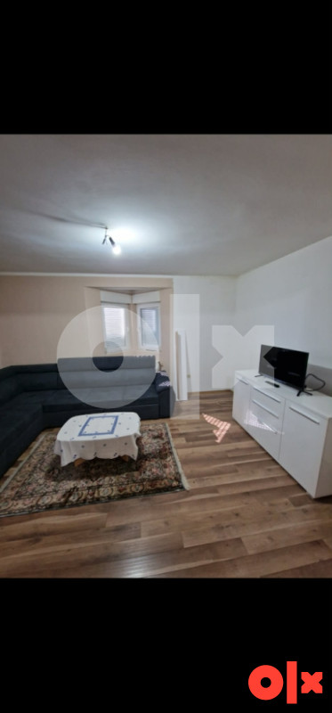 Izdaje se dvosoban stan u Bijeljini 62m2 9