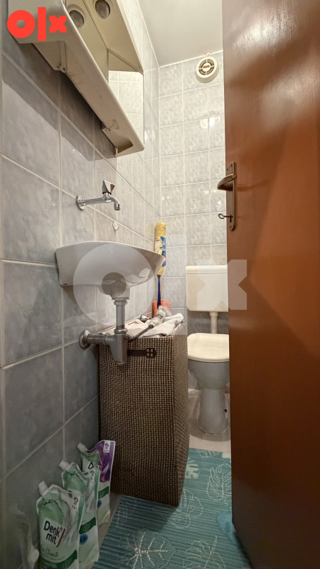 PRODAJA: Trosoban stan na Višnjiku 10