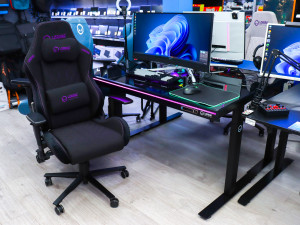 Gaming Desk Elite DE90-01; R7 5800X; RTX 5060; 1TB; 16GB; DOPER
