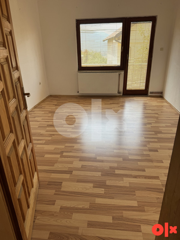 Kuća sa dvoristem Sokolje izdavanje 5