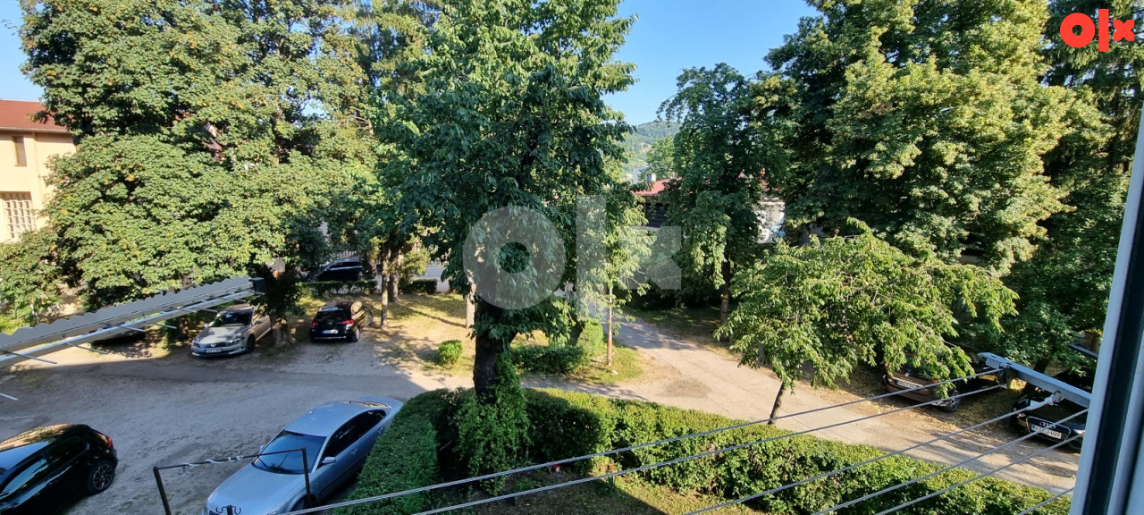 Izdajem garsonjeru 18m2 u zgradi blizu centra 4