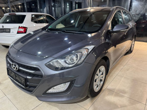 HYUNDAI I30 SW 1.6 CRDI, 2015 GOD, 2 SETA GUMA ,