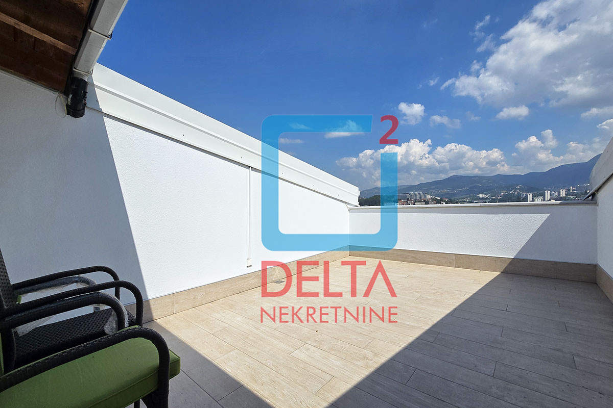 Dvospratna kuća 300m2 / garaža / prostrani parking / Centar 14