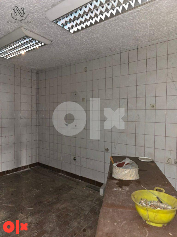 Kuća sa poslovnim prostorom kod gimnazije 5