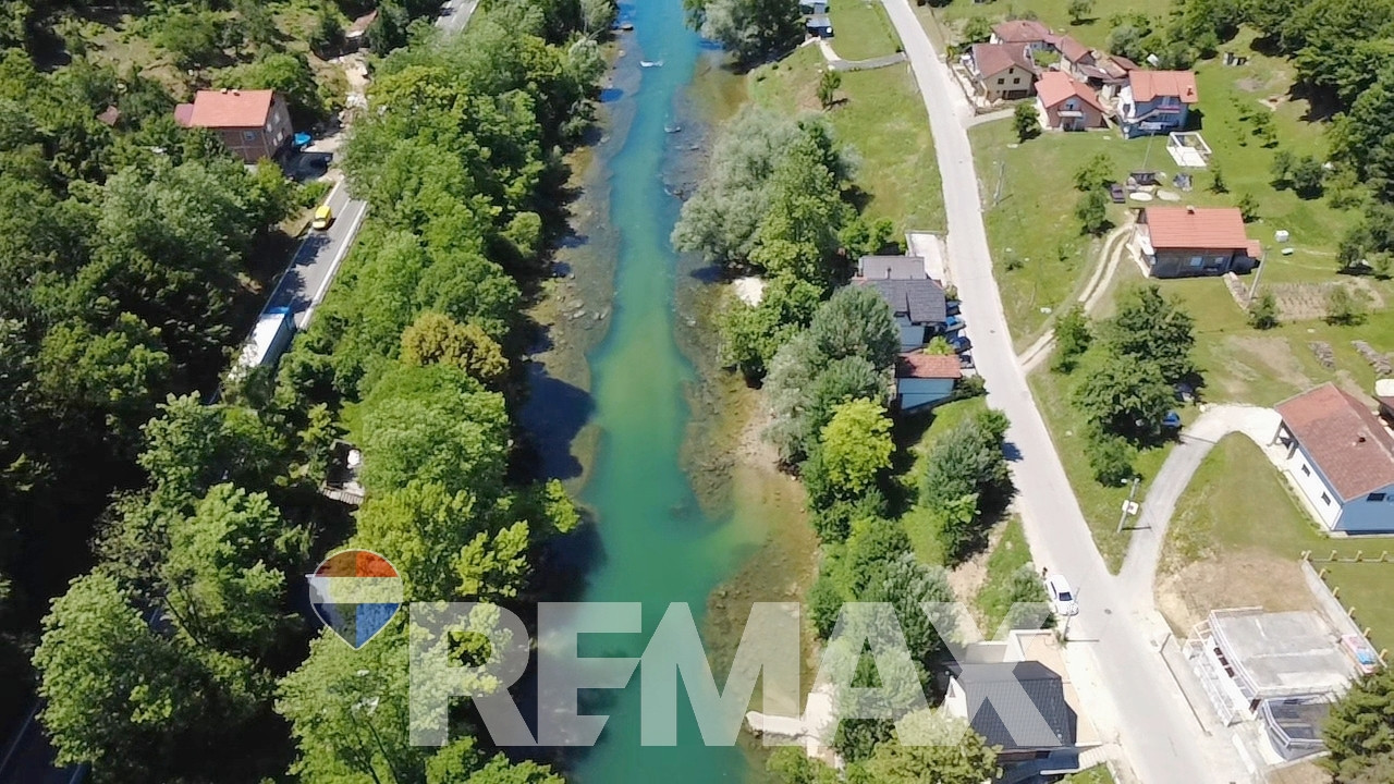 Zemljište 561m2 | na obali Vrbasa | Jagare 5