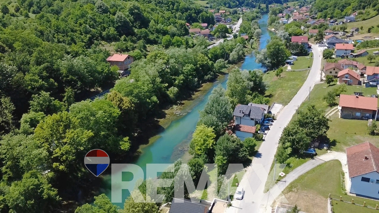Zemljište 561m2 | na obali Vrbasa | Jagare 6