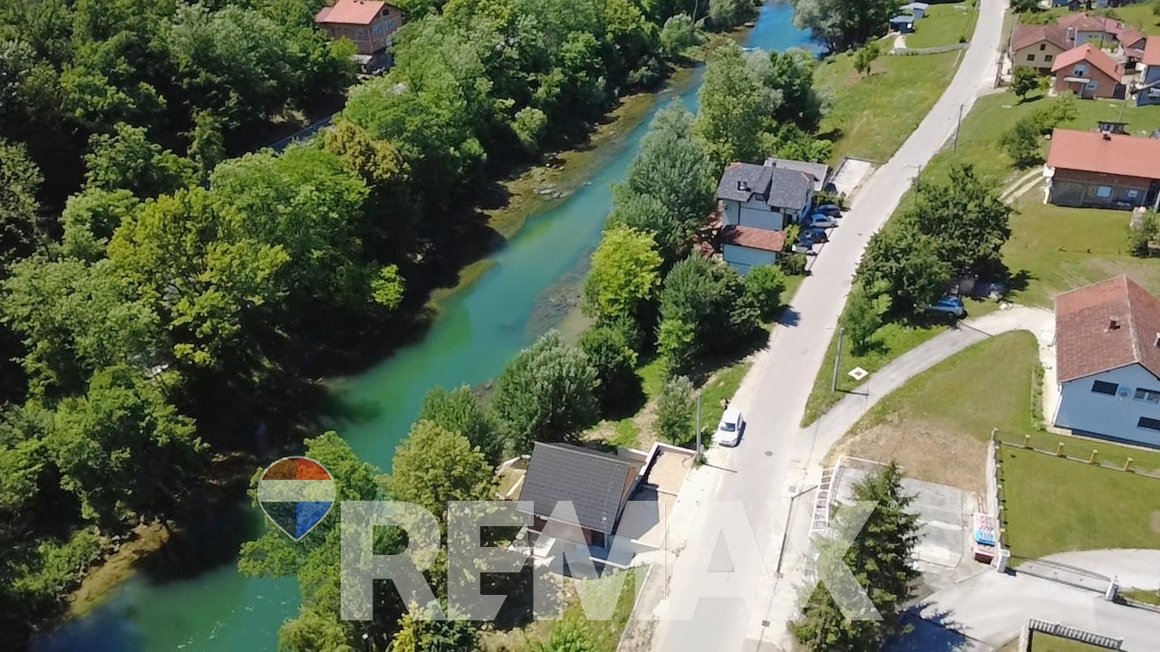 Zemljište 561m2 | na obali Vrbasa | Jagare 7