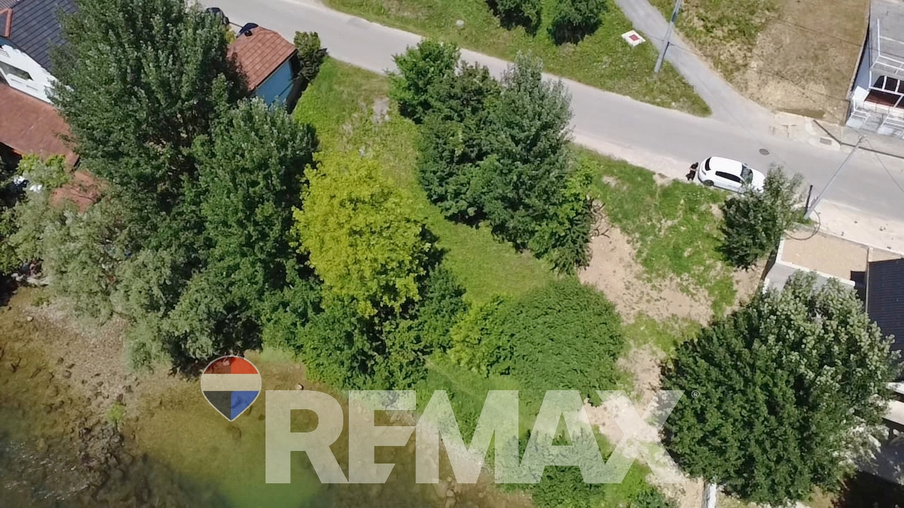 Zemljište 561m2 | na obali Vrbasa | Jagare 8