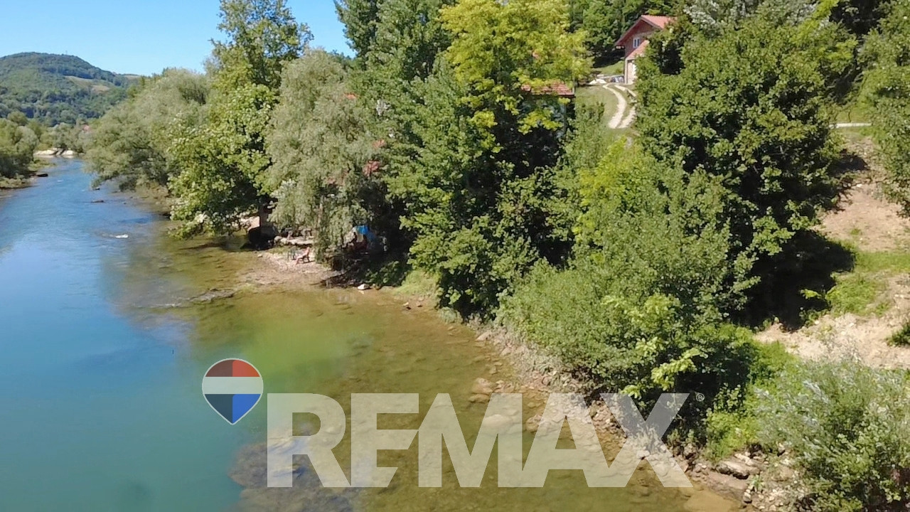 Zemljište 561m2 | na obali Vrbasa | Jagare 11