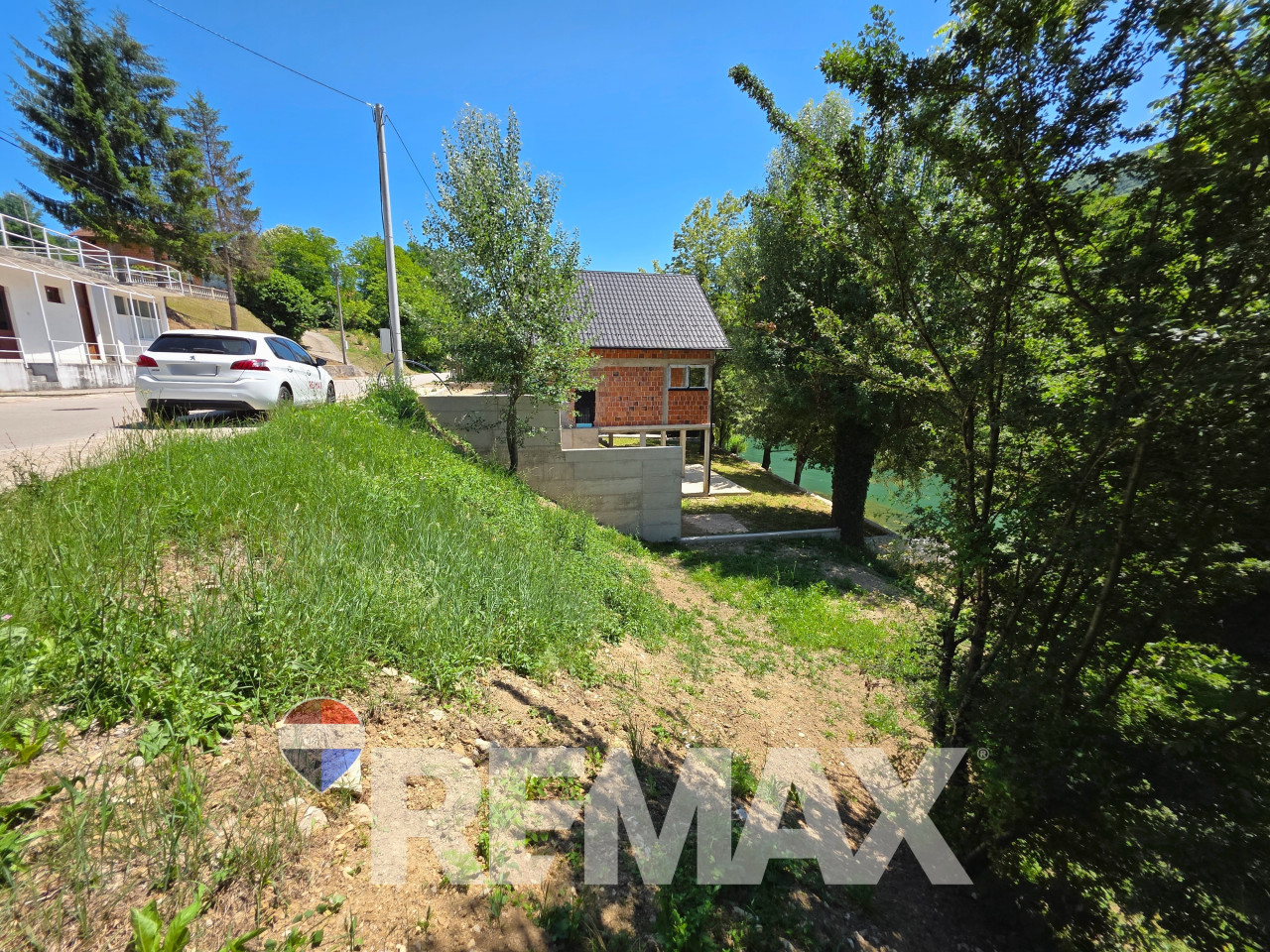Zemljište 561m2 | na obali Vrbasa | Jagare 15