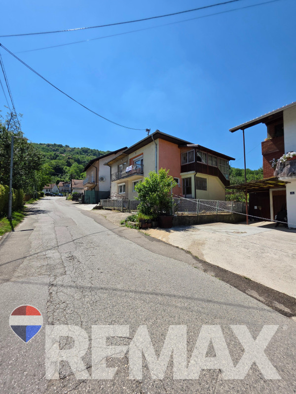 Kuća sa dva odvojena stana, 2 km od centra grada, Banja Luka 31