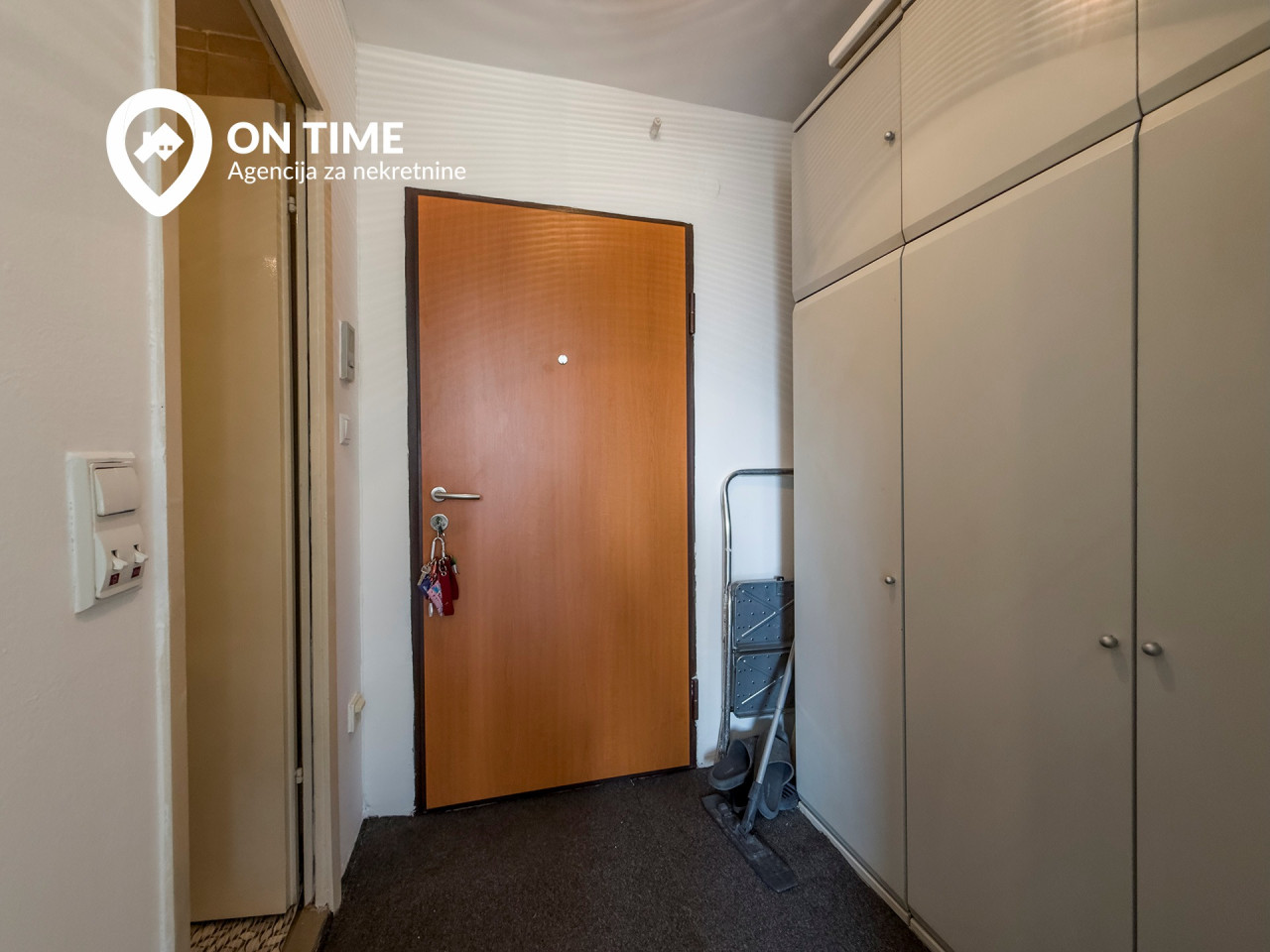 ON TIME izdaje: Dvosoban Stan Sarajevo - Čengić Vila 14