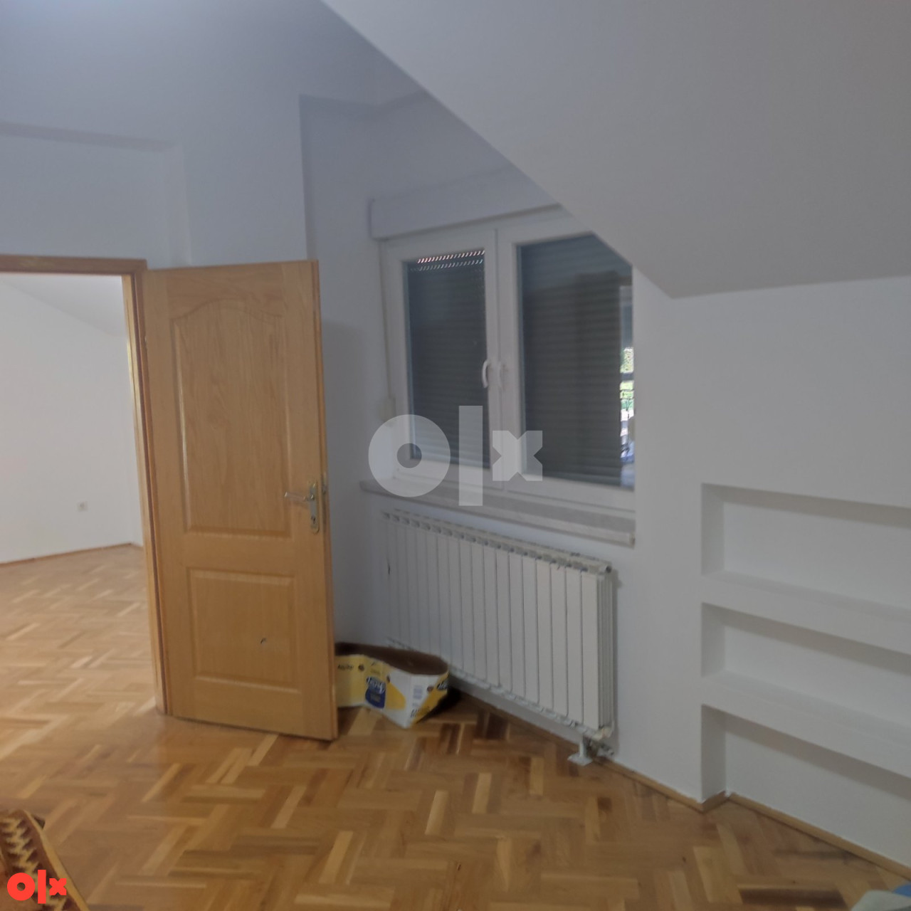 STAMBENO-POSLOVNI OBJEKAT 8