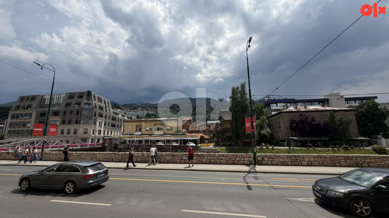 PRODAJA: Stan sa parking mjestom na Čobaniji 20