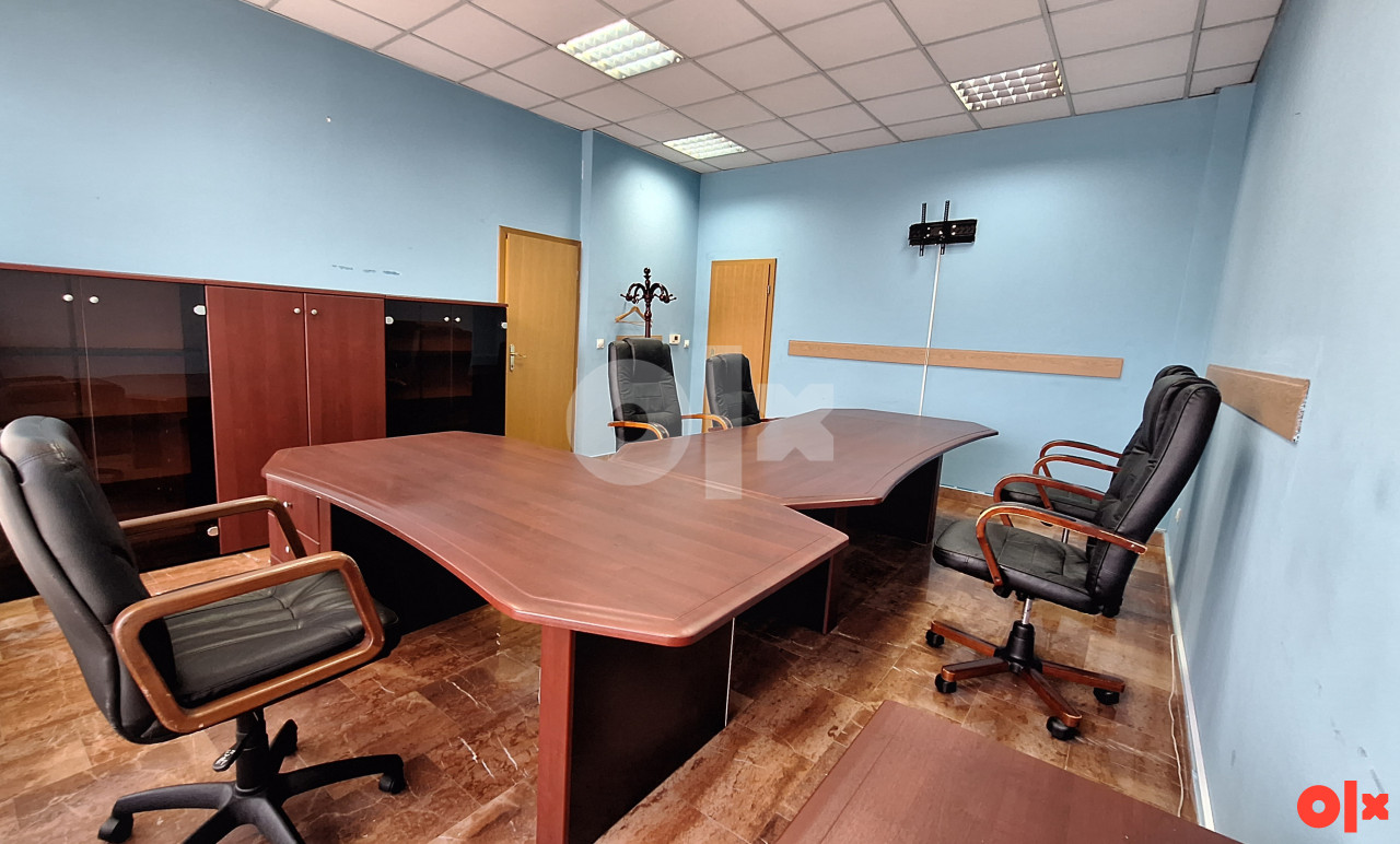 Poslovni prostor Pale 85m2 CENTAR 2