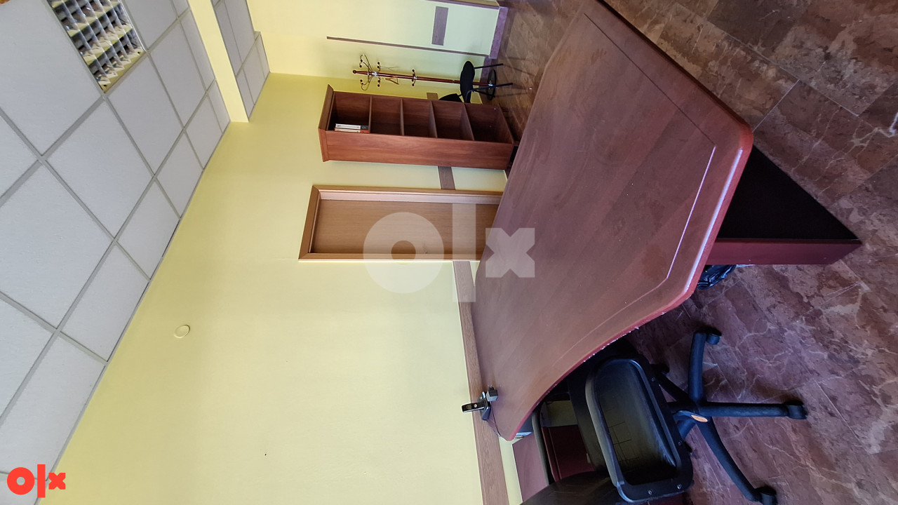 Poslovni prostor Pale 85m2 CENTAR 4