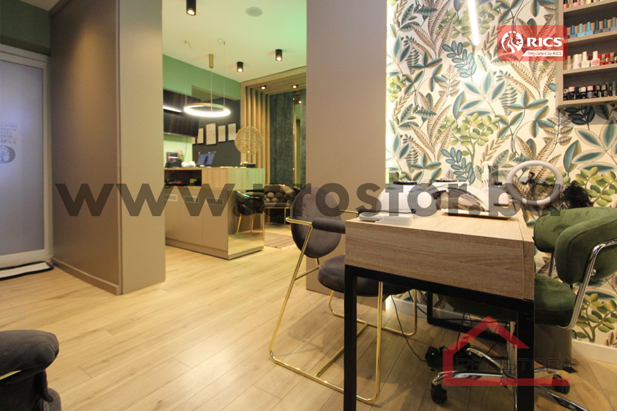 PROSTOR izdaje: Poslovni prostor, 70m2, Jošanička 2