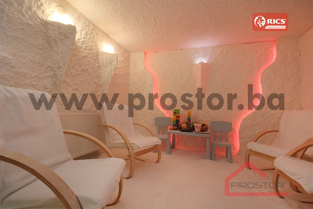 PROSTOR izdaje: Poslovni prostor, 70m2, Jošanička 5