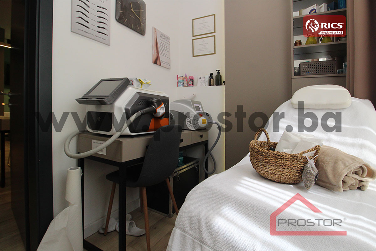 PROSTOR izdaje: Poslovni prostor, 70m2, Jošanička 11