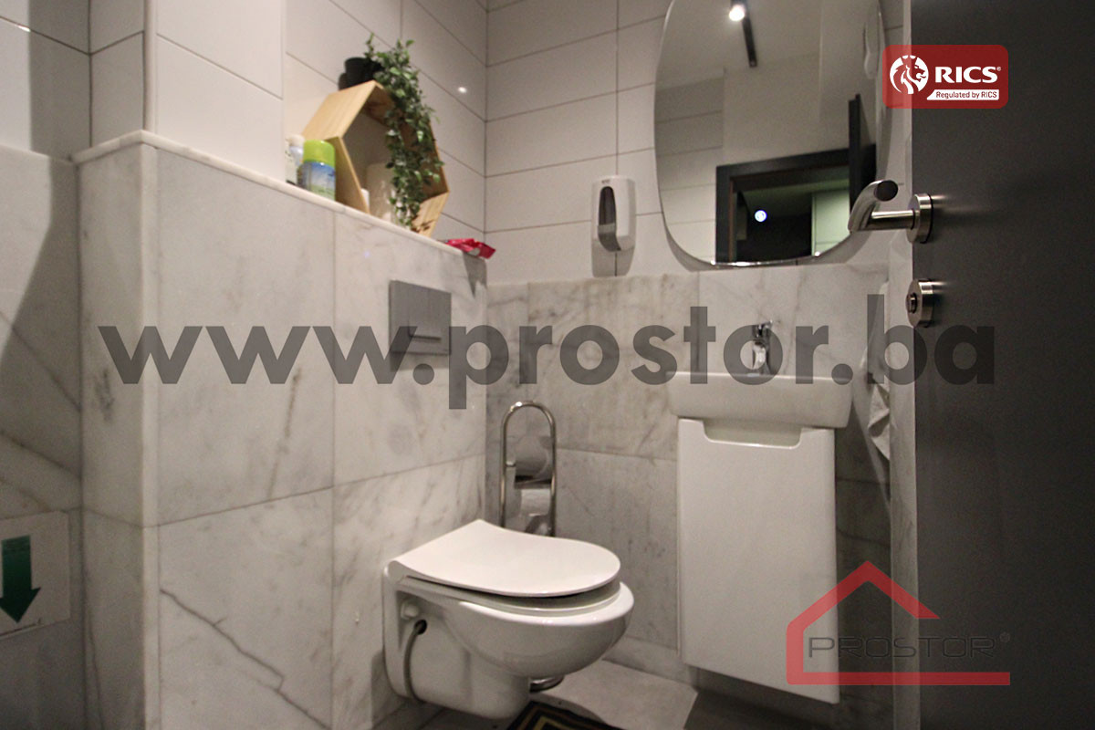 PROSTOR izdaje: Poslovni prostor, 70m2, Jošanička 14