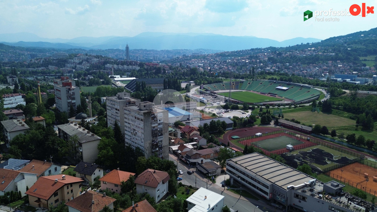 Trosoban stan Sarajevo Centar 75 m2 2