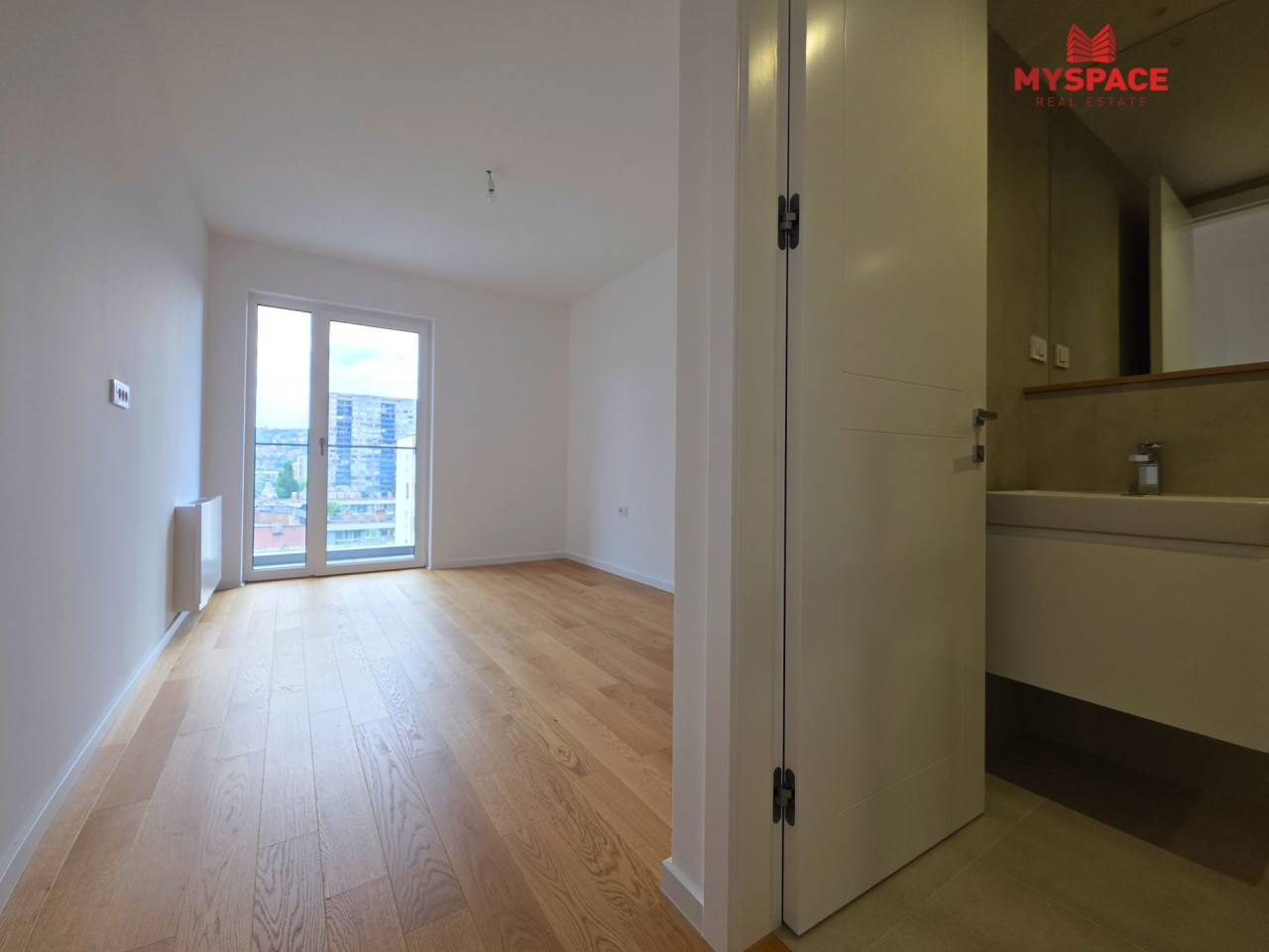 MY SPACE/ Stan sa garazom/ Socijalno/ MOJ KVART/ 85 m2 9