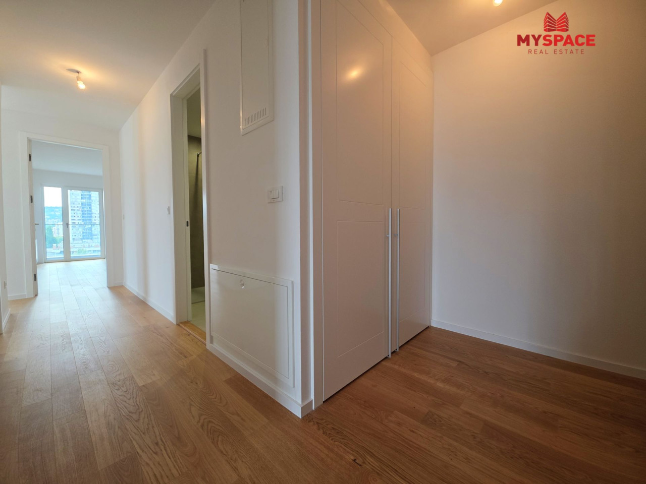 MY SPACE/ Stan sa garazom/ Socijalno/ MOJ KVART/ 85 m2 17