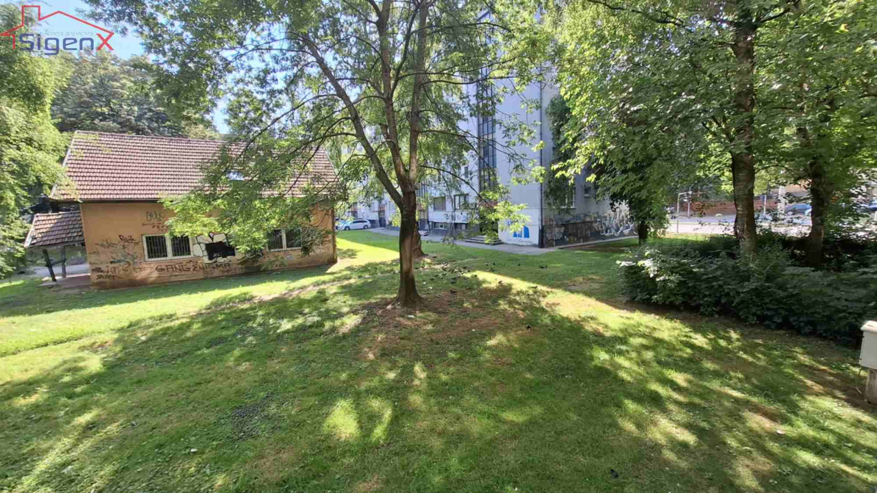 Sigenx prodaje /trosoban stan/adaptiran/namješten/Grbavica/72 m2 8