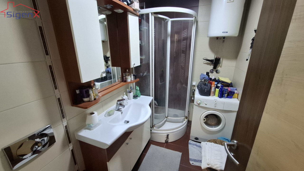 Sigenx prodaje /trosoban stan/adaptiran/namješten/Grbavica/72 m2 10