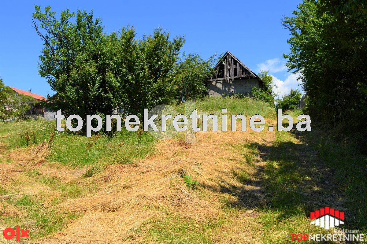 Zemljište, 9891m2, dva objekta, Bojnik 4