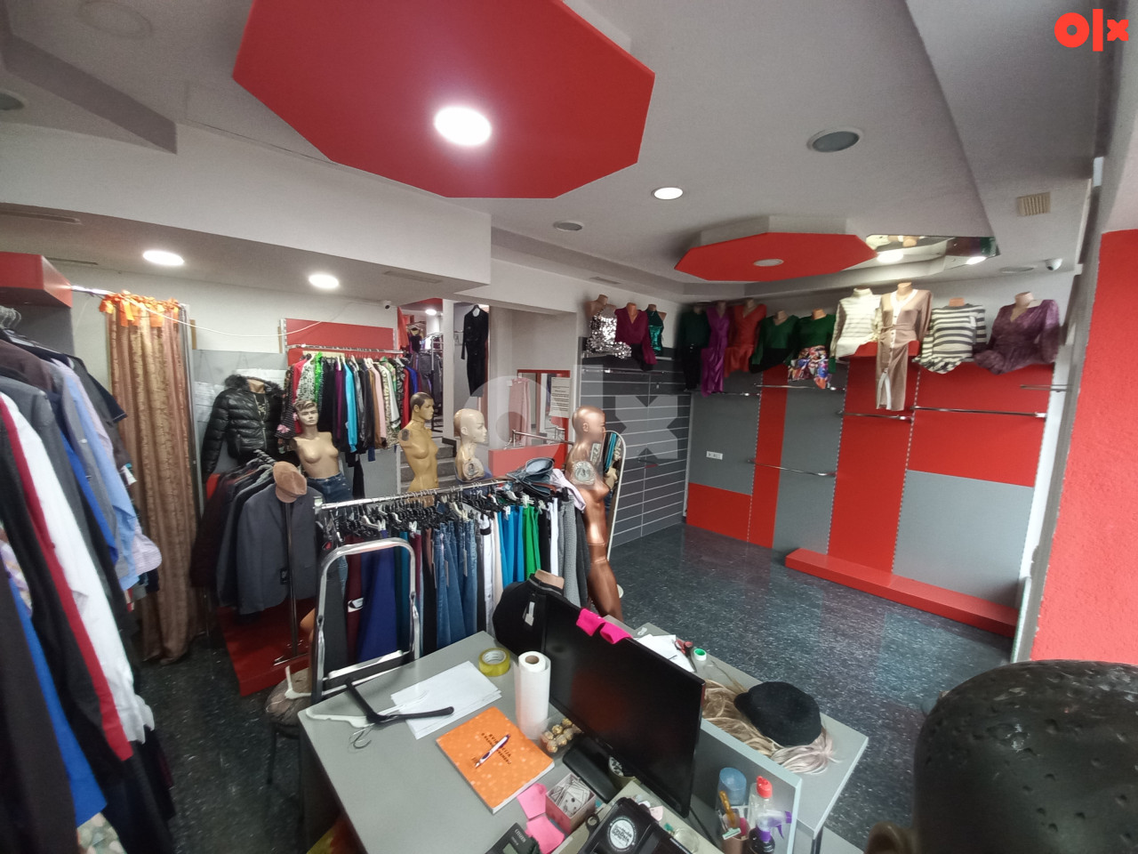 Izdaje se Poslovni prostor, Velika Kladuša centar 65m2(kat. stan) 2