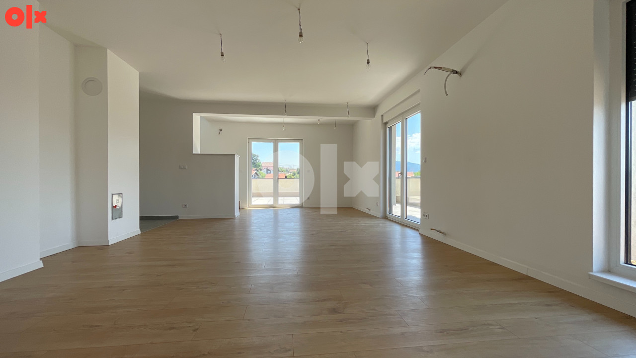 Penthouse 180 kvadrata Poljine Hills